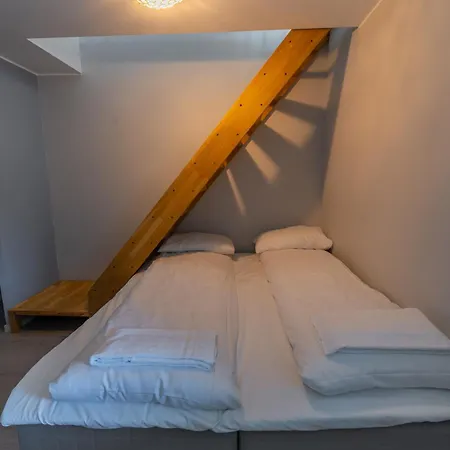 Istay - Kirkegardsvegen *